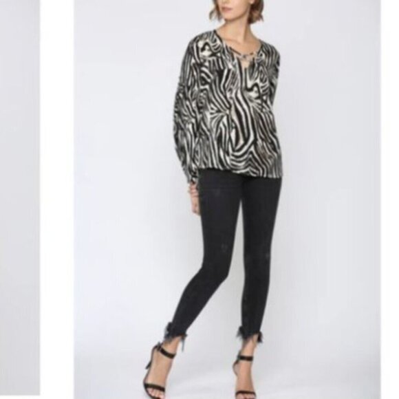 FATE Zebra Blouse Large Womens Top Rayon Animal Print Long Sleeve NWOT - Picture 3 of 13